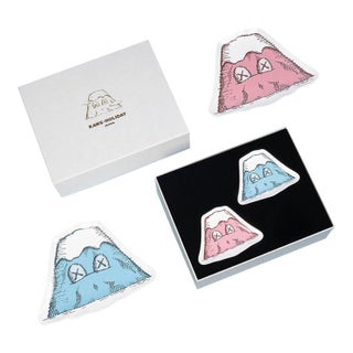Kaws Holiday Japan (Plates) For Sale