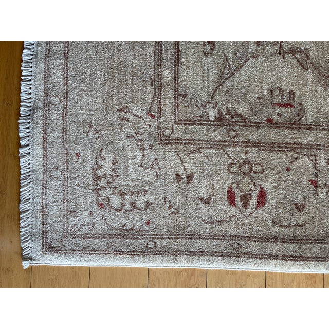 Shabby Chic Oushak‑Inspired Afghan Wool Rug in Soft Beige & Blush — 6′2″ × 9′3″ For Sale - Image 4 of 9