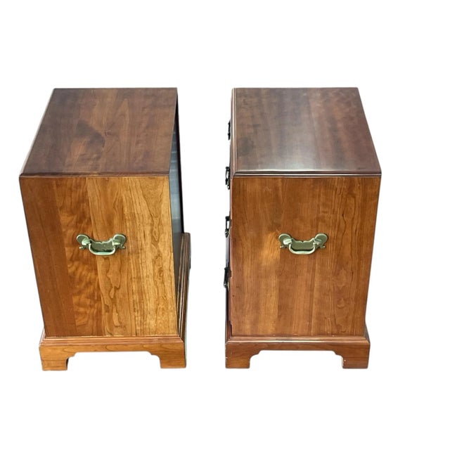 L. & J.G. Stickley, Inc. Stickley Mahogany Georgian Chippendale 3-Drawer Chests, a Pair, Vintage 1990s, Nightstands For Sale - Image 4 of 12