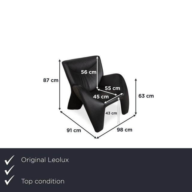 with the Leolux Echnaton, you're bringing home an armchair that perfectly masters the interplay of geometric forms. The...