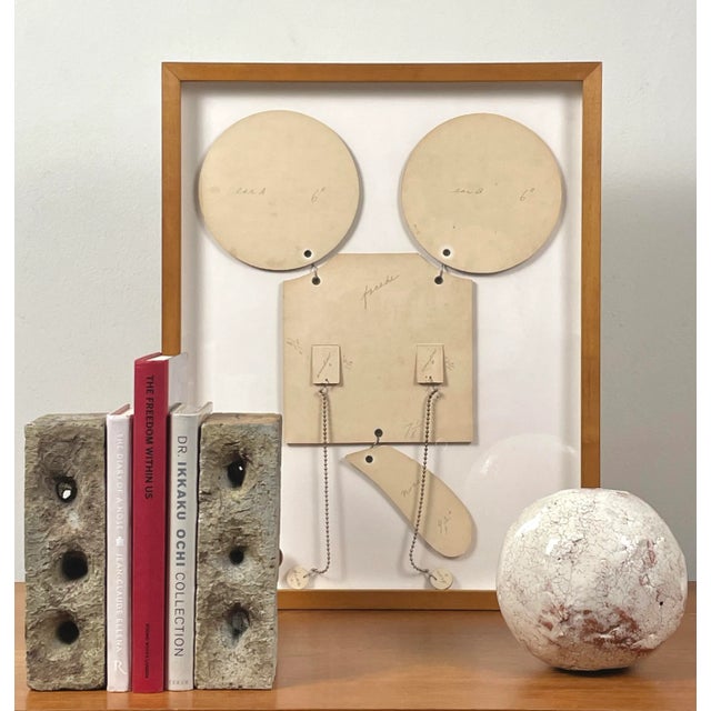 Claes Oldenburg (1929-2022) - Geometric Mouse Scale Sculpture, Framed (1971). Offset lithographs in gray on wove paper...