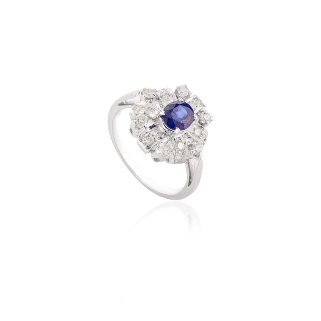 Modern 14k White Gold Floral Halo Diamond Blue Sapphire Princess Ring Size 7 For Sale - Image 3 of 12