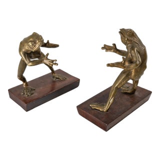 20th Century Pair of Brass Frog Form Decorative Figures or Bookends For Sale