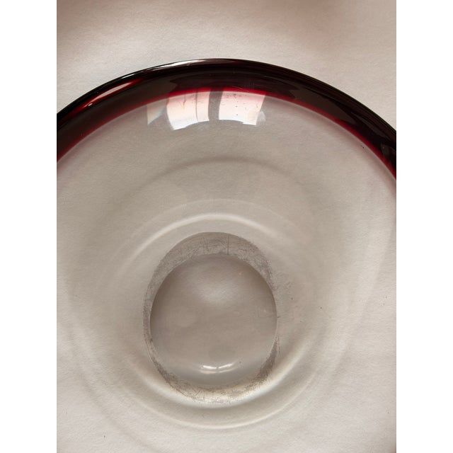 Scandinavian Bowl and Vase in Amethyst Glass by Vicke Lindstrand for Kosta Boda, 1950s, Set of 2 For Sale - Image 11 of 18