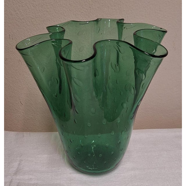 Italian Handmade Glass Vase, 1970s, in Very Good conditions. Designed 1970 to 1979