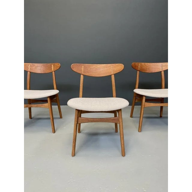 CH30 Dining Chairs by Hans J. Wegner for Carl Hansen & Son