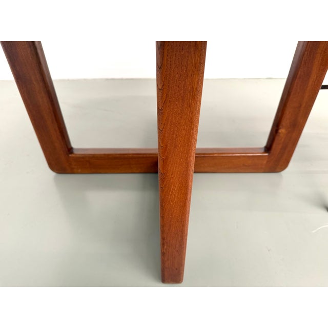 Vintage Round Table in Elm, 1950s For Sale - Image 6 of 18