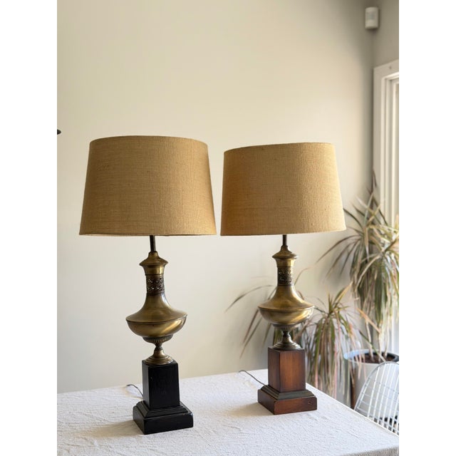 1970s Neoclassical Brass Urn Table Lamps on Wood Bases With Linen Shades - a Pair For Sale - Image 12 of 12