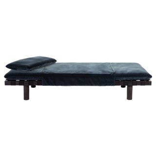 Pallet Daybed 4400G-SS in Dark Grey Velvet & Black Frame by Sebastian Herkner for Pulpo For Sale
