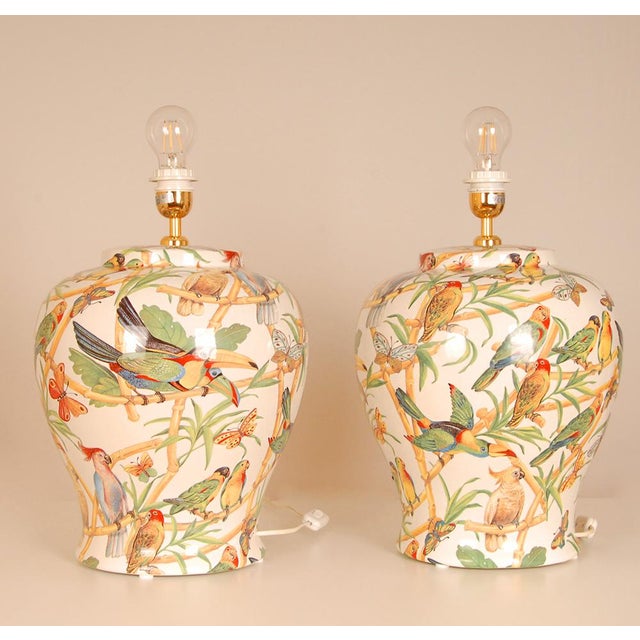 Capodimonte Vintage Italian Table Lamps Ceramic Parrots Birds Green Cream Tall Porcelain Vase Lamps Tariff Free - A Pair For Sale - Image 4 of 12