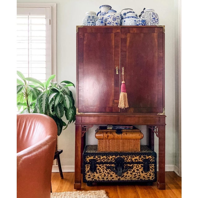 Vintage Hekman Chinoiserie Style Wood Media Cabinet W/ Brass Hardware For Sale - Image 10 of 10