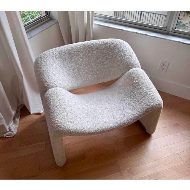 Pierre Paulin Pierre Paulin F598 “Groovy” Style Sculptural Bouclé Lounge Chair – Interior Icons, Near New For Sale - Image 4 of 4