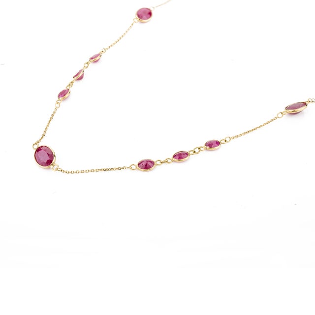 Metal Ruby Chain Station Necklace in 18k Yellow Gold For Sale - Image 7 of 12