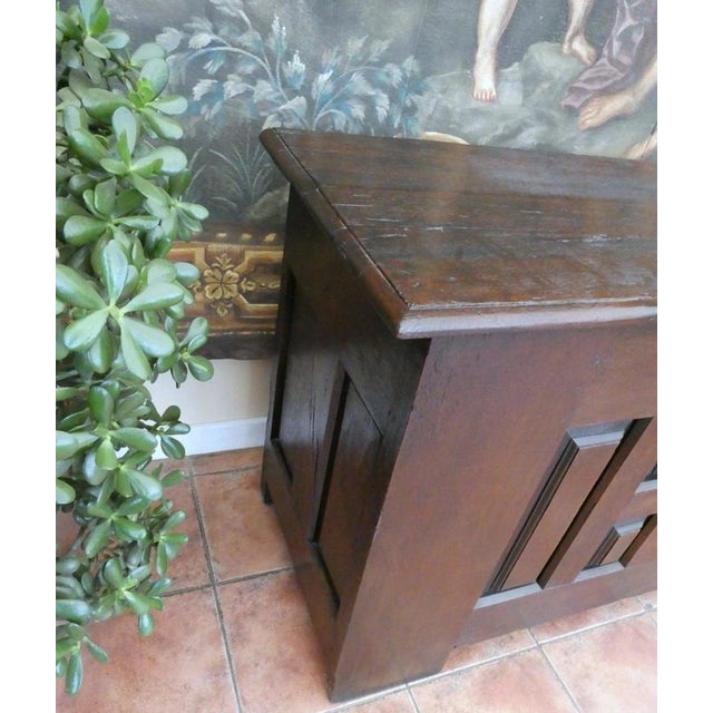 Early 17th Century English Oak Coffer Chest, 1630 For Sale - Image 15 of 18