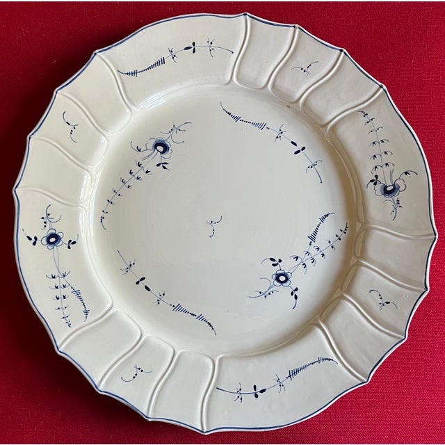 Large Antique 18th Century French Porcelain Round Charger Platter in Chantilly Blue Sprig For Sale - Image 9 of 14