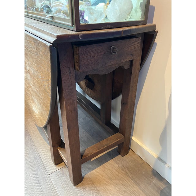 American Antique 19th Century Gateleg Round Oak Wood Table For Sale - Image 3 of 3