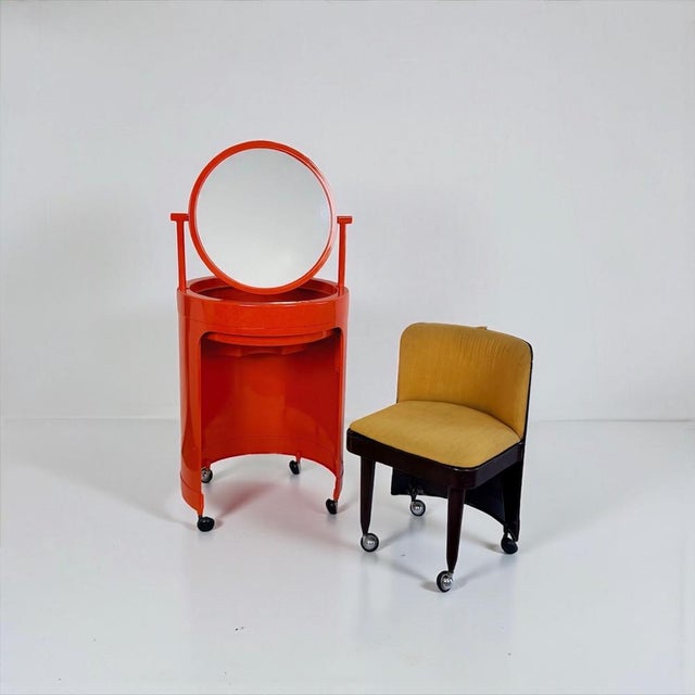 1970s Silvi Dressing Table and Chair in Orange and Brown Plastic from Fain, 1970s, Set of 2 For Sale - Image 5 of 18