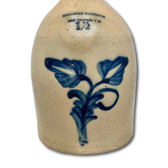 Excellent & Unsusal 1 1/2 Gallon Size Antique American Blue Flower Decorated Stoneware Jug From Vermont Circa 1870s For Sale - Image 10 of 18