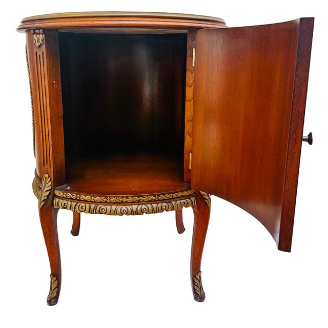 Wood Louis XVI Style Round Gueridon Commode Tables With Carrara Marble & Floral Marquetry - A Pair For Sale - Image 7 of 18