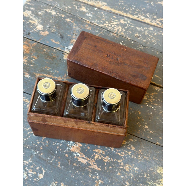 1920s Vintage French Monogrammed Cut Glass + Silver Perfume / Liquor Bottle Travel Set in Leather Case, Circa 1920s For Sale - Image 5 of 12