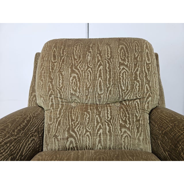 Vintage Italian Lounge Chairs in Green Fabric and Wooden Base, 1970, Set of 2 For Sale - Image 6 of 16