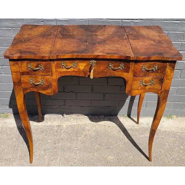 19c Louis XV Style French Country Poudreuse For Sale - Image 11 of 13