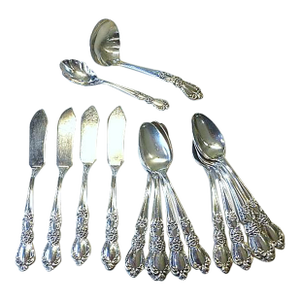 16 Piece Heritage 1847 Rogers Bros Flatware Dessert Serving Set Rose Flower 1953