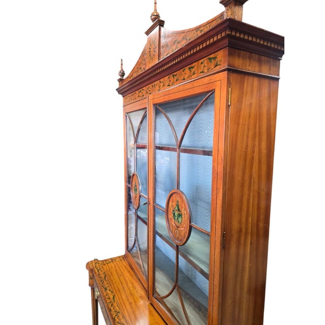 Early 20th Century Early 20th Century Sheraton-Style Painted Glass Display Cabinet on Stand – 2 Piece For Sale - Image 5 of 9