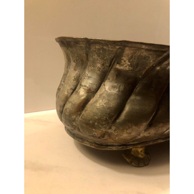 English 1960s Oblong Copper Planter With Brass Claw Feet For Sale - Image 3 of 11