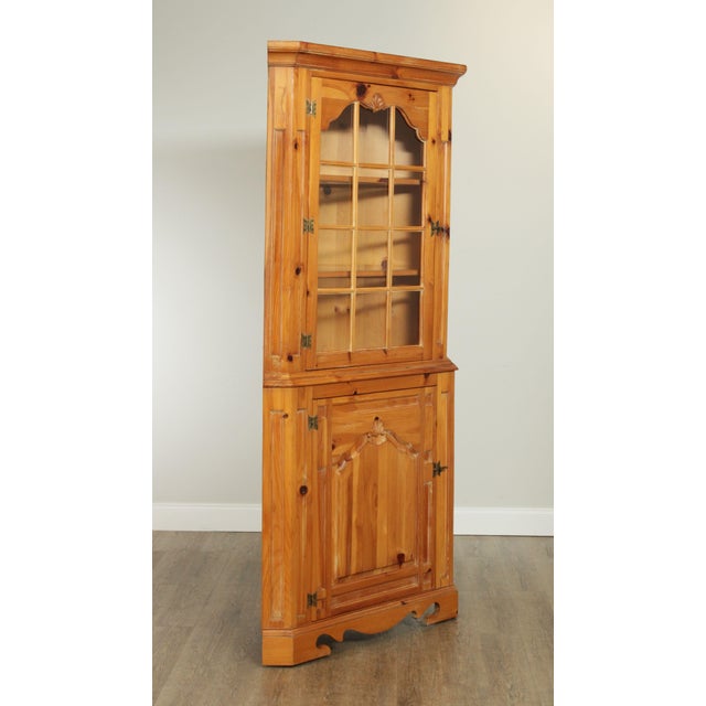 Thomasville Country French Style Vintage Pine Corner Chairish