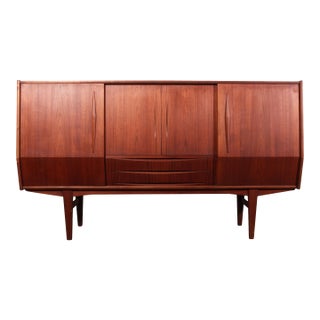 Mid-Century Danish Modern Teak Sideboard Dry Bar Circa. 1950/60s For Sale