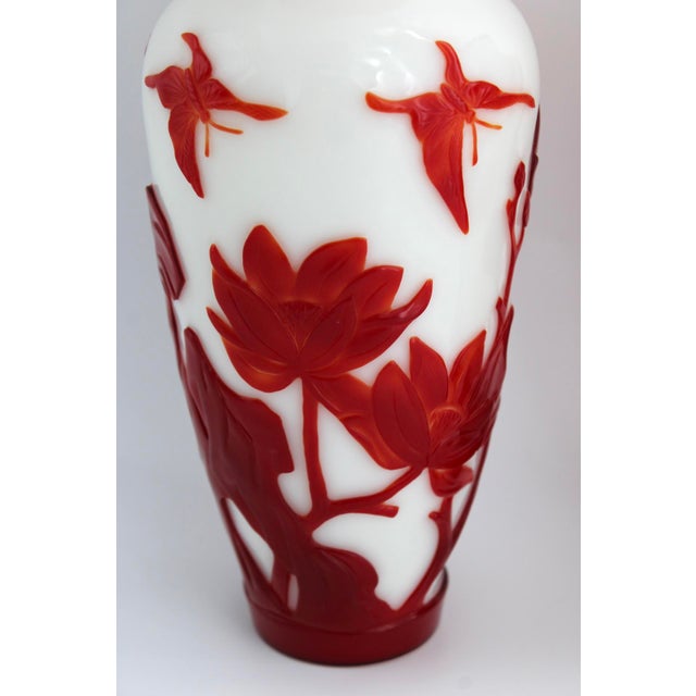 Antique Pair of Chinese Peking Glass Vases W/ Birds & Lotus Flowers, C1900, 10” For Sale In Dallas - Image 6 of 14