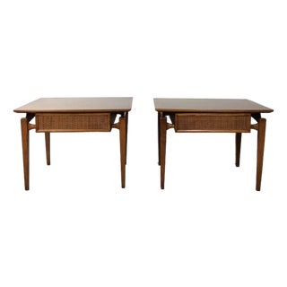 Pair of Mid Century Modern End Tables With Drawer by Lane Furniture For Sale