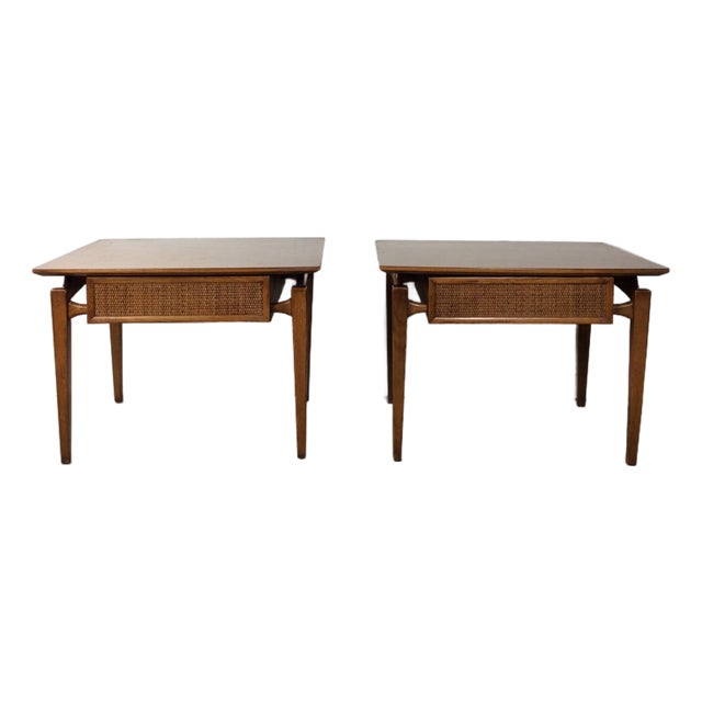 Pair of Mid Century Modern End Tables With Drawer by Lane Furniture For Sale