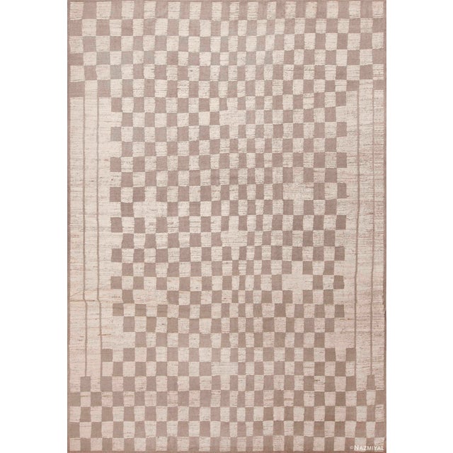 Nazmiyal Collection Neutral Cream Grey Tribal Checkboard Design Modern Area Rug For Sale