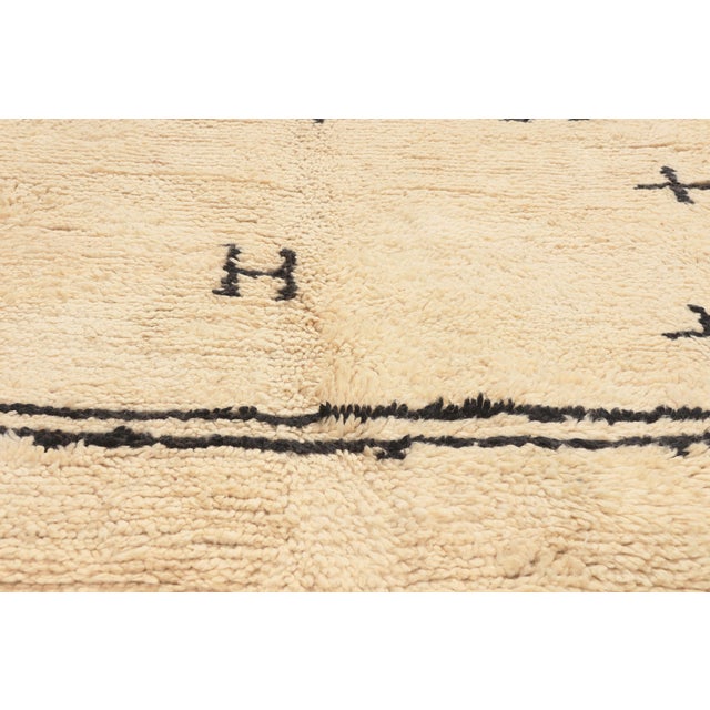 Late 20th Century Vintage Azilal Moroccan Rug, 06'03 X 08'07 For Sale - Image 5 of 10