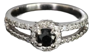 14k White Gold Split Shank Ring With Halo & Black Diamond Center - Size 6.75