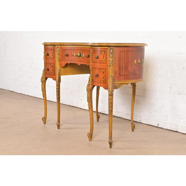 French Provincial Romweber Style French Provincial Louis XV Carved Satinwood and Parcel Painted Kidney Shaped Vanity, Circa 1920s For Sale - Image 3 of 13