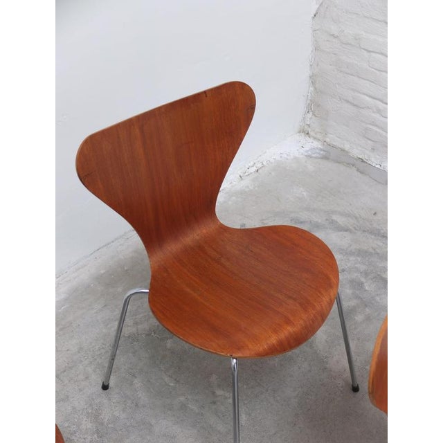 Series 7 Chairs in Teak by Arne Jacobsen for Fritz Hansen, 1955, Set of 8 For Sale - Image 11 of 17