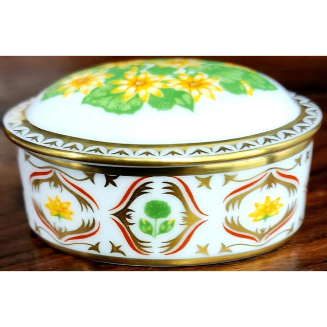 Royal Crown Derby English Fine Bone China Oval Box For Sale - Image 9 of 11