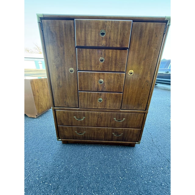 Campaign Vintage Drexel Accolade Collection Gentlemen’s Chest For Sale - Image 3 of 12