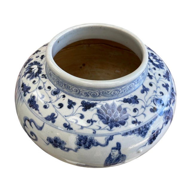 1900 - 1909 Antique Chinese Ming Dynasty Blue & White Porcelain Vase, C. 1900 For Sale - Image 5 of 10