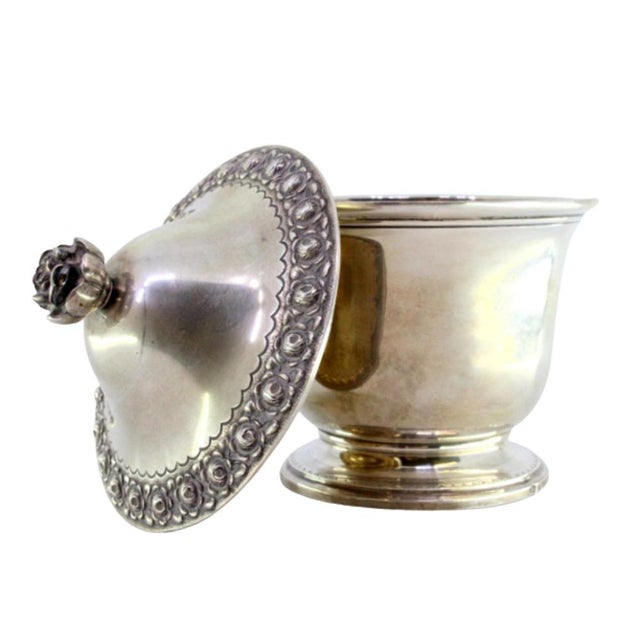 Silver Silver Candy Box with Lid and Handle Embossed with Floral Motifs and Engraved Waves For Sale - Image 8 of 8