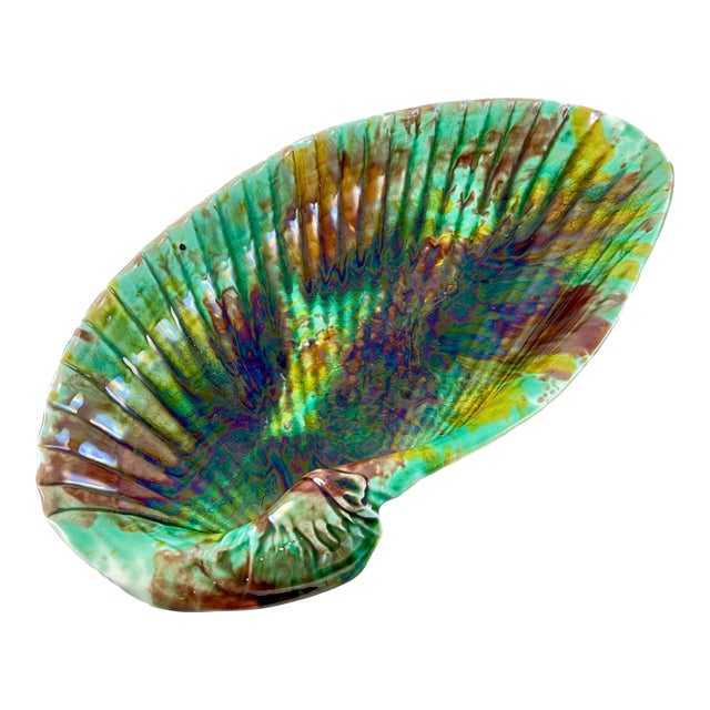 Wedgwood Majolica Large Tortoiseshell Shell Shaped Server Majolica Serving Tray For Sale