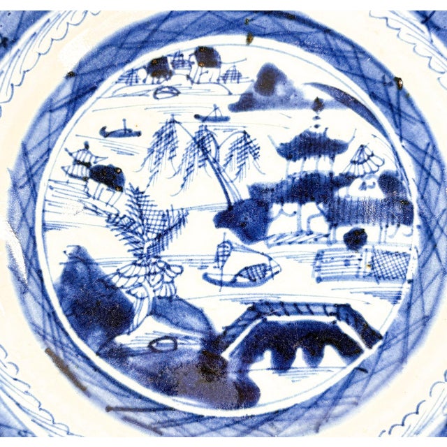 Elegant Vintage Chinese Canton Ware Blue and White Chinoiserie Display Plate This authentic piece of Qing Dynasty export...