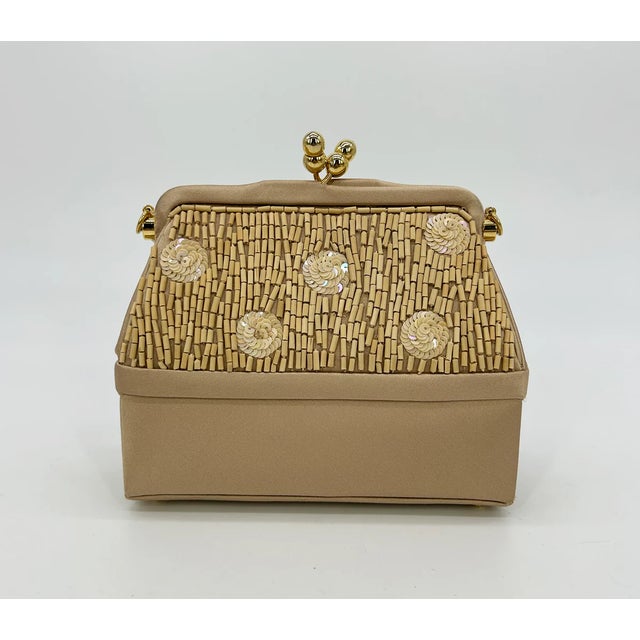 Judith Leiber Vintage Tan Silk Wood Bead Sequin Two Tier Minaudiere Bag For Sale In Philadelphia - Image 6 of 12