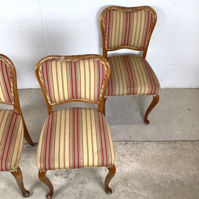 Early 20th Century Set of Four Queen Anne Walnut Dining Side Chairs in Striped Burgundy & Gold Upholstery For Sale - Image 5 of 12