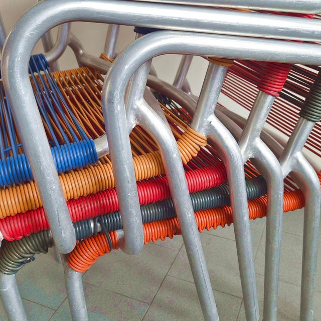 Vintage Aluminum and Plastic Wire Armchairs from Scoubidou, 1950s, Set of 5 For Sale - Image 4 of 17