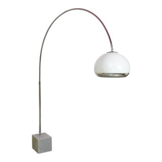 Mid Century Modern Chrome and Marble Arc Floor Lamp in the Style of Harvey Guzzini For Sale
