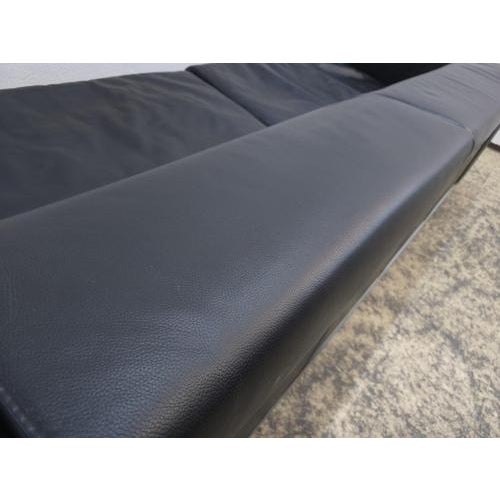 Black Boston Sofa in Black Leather from Who's Perfect For Sale - Image 8 of 14